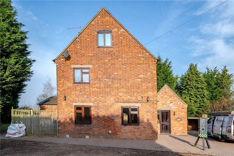 4 bedroom house, Cappers Lane, Lichfield WS14 - Available