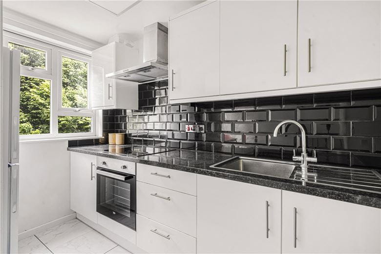 2 bedroom flat, Pennywell Drive, Oxford OX2 - Available