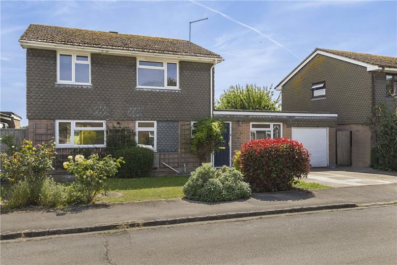 4 bedroom house, Thames Mead, Crowmarsh Gifford OX10 - Available