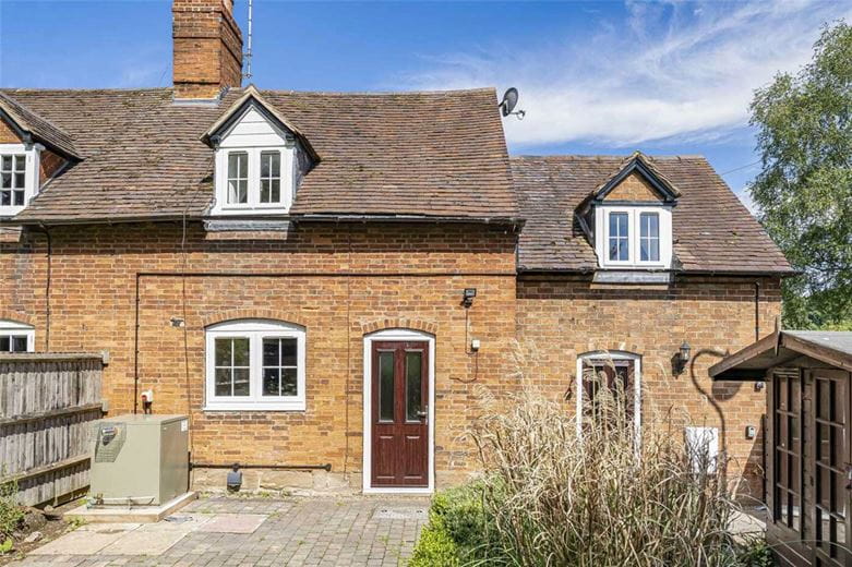2 bedroom cottage, Vicarage Road, Stoneleigh CV8 - Available