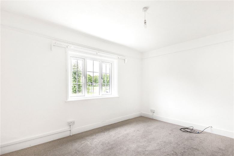 3 bedroom house, Ockendon Road, Upminster RM14 - Available