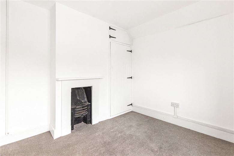3 bedroom house, Ockendon Road, Upminster RM14 - Available