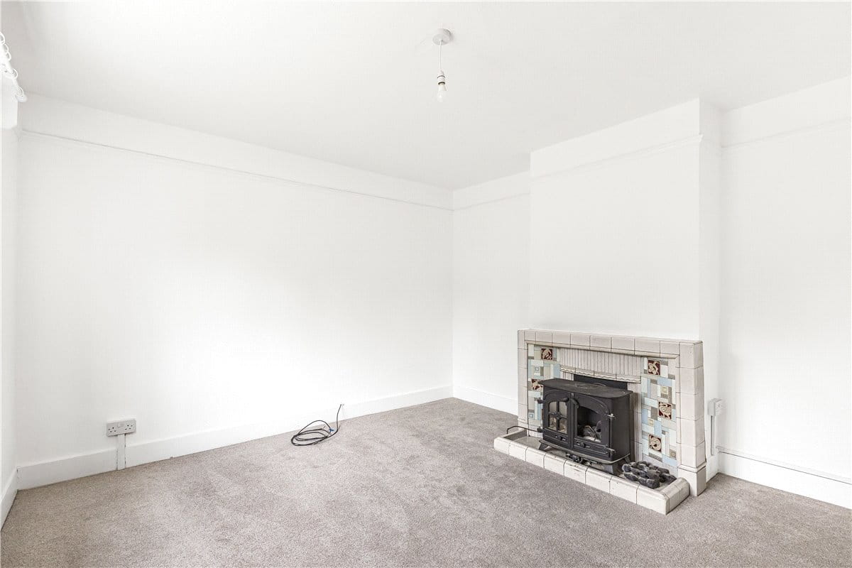 3 bedroom house, Ockendon Road, Upminster RM14 - Available