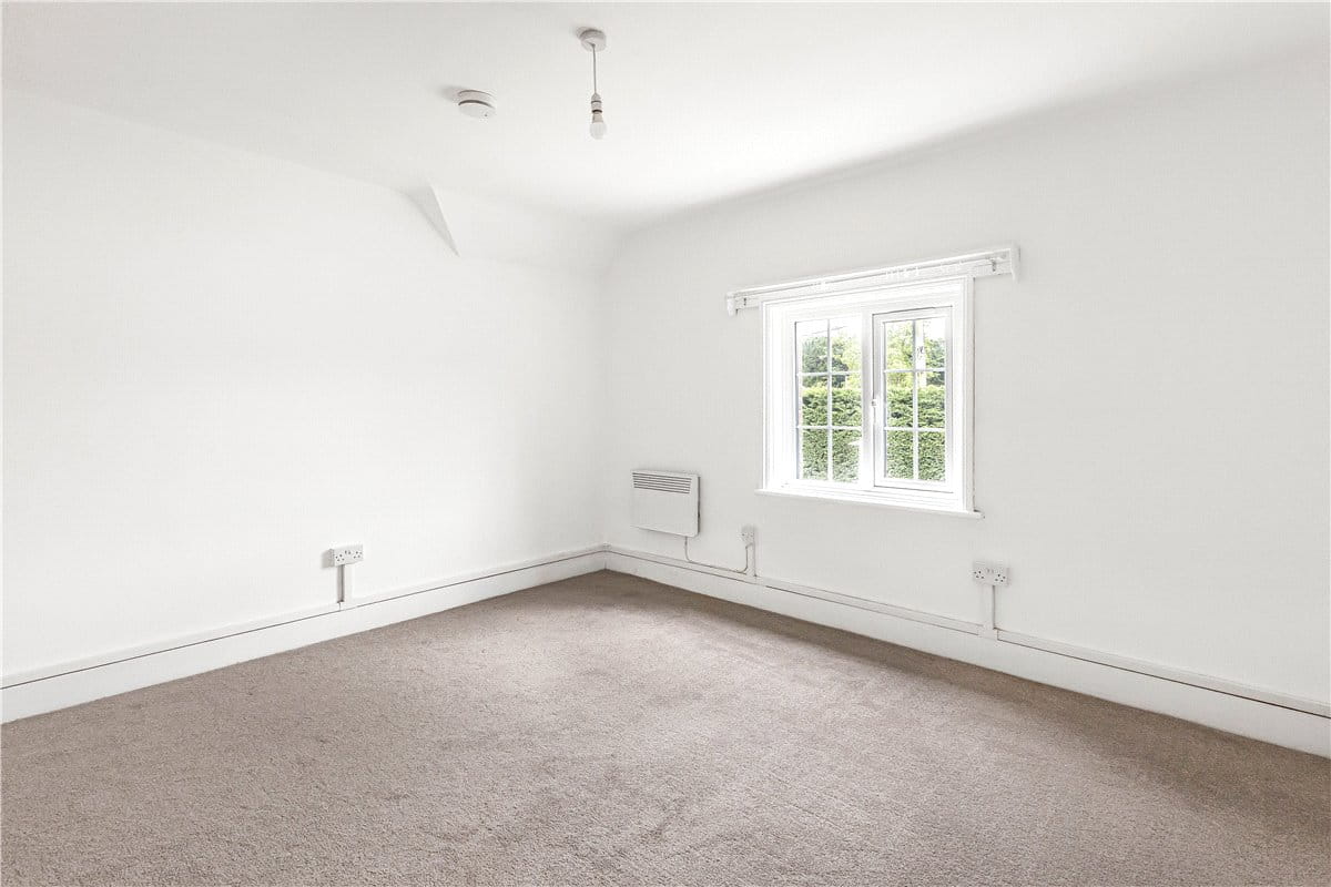 3 bedroom house, Ockendon Road, Upminster RM14 - Available