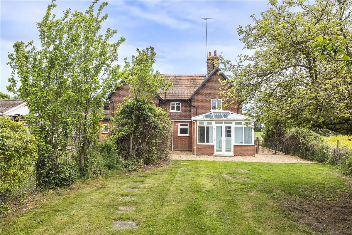 3 bedroom house, Ockendon Road, Upminster RM14 - Available