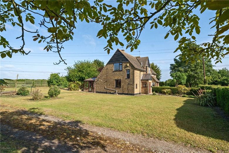 3 bedroom house, Thong Lane, Shorne DA12 - Available