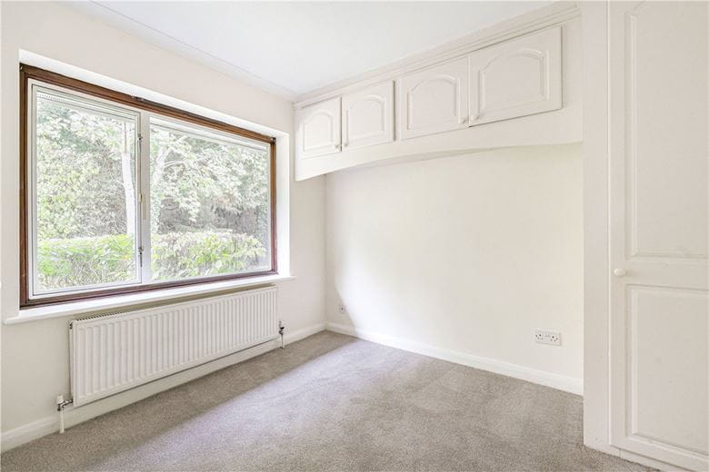 6 bedroom bungalow, Nash Lee Lane, Wendover HP22 - Available