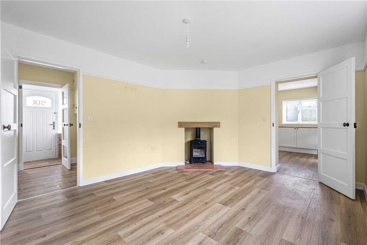 3 bedroom house, Duns Tew Road, Hempton OX15 - Let Agreed