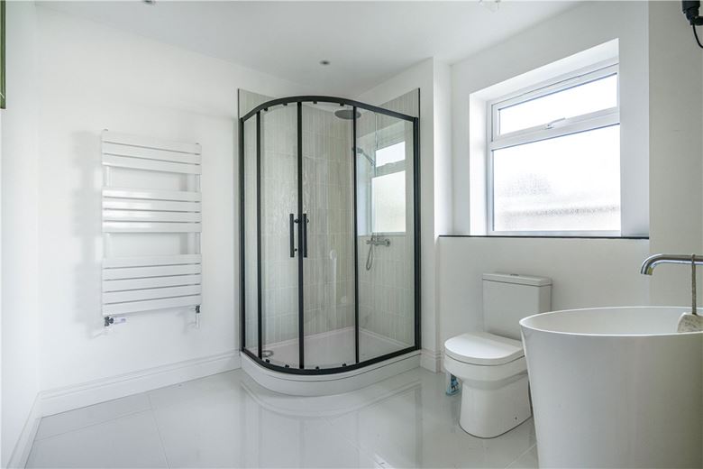 4 bedroom house, New Road, Dinton HP17 - Available