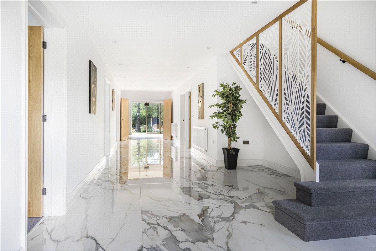 4 bedroom house, New Road, Dinton HP17 - Available