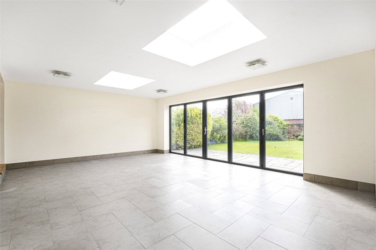 5 bedroom house, Shaw Lane, Kings Bromley DE13 - Let Agreed