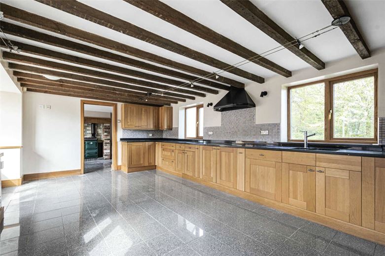 5 bedroom house, Shaw Lane, Kings Bromley DE13 - Let Agreed