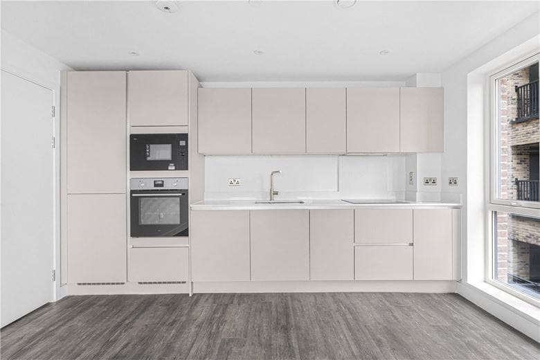 2 bedroom flat, 8 Shillingford House, Munda Way OX2 - Available