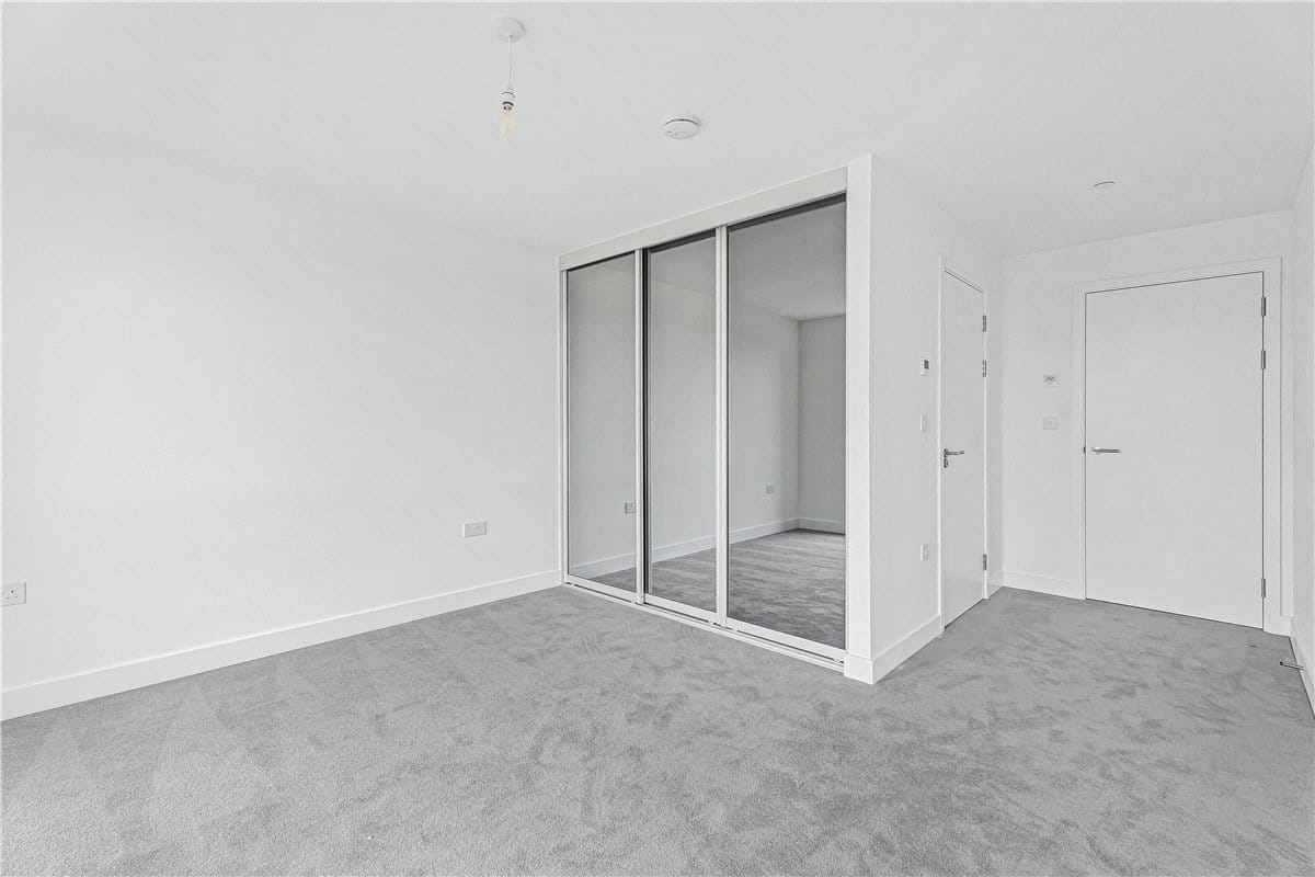 2 bedroom flat, 8 Shillingford House, Munda Way OX2 - Available