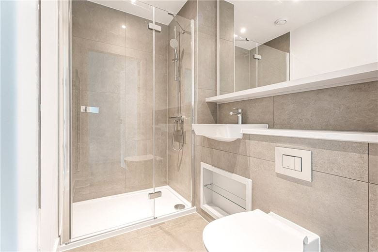 2 bedroom flat, 8 Shillingford House, Munda Way OX2 - Available