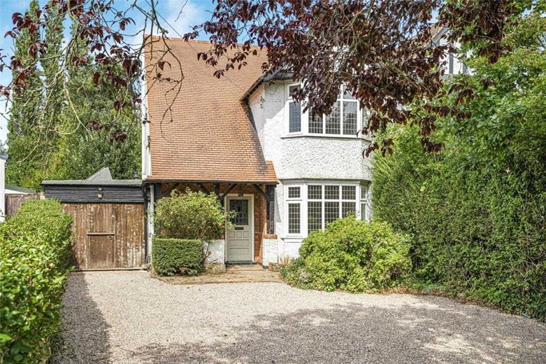 3 bedroom house, Crackley Crescent, Kenilworth CV8 - Let Agreed