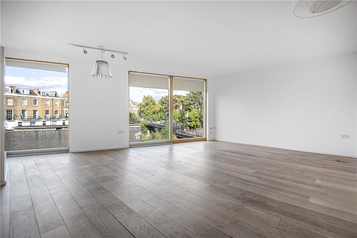 4 bedroom house, Parkway, London NW1 - Available