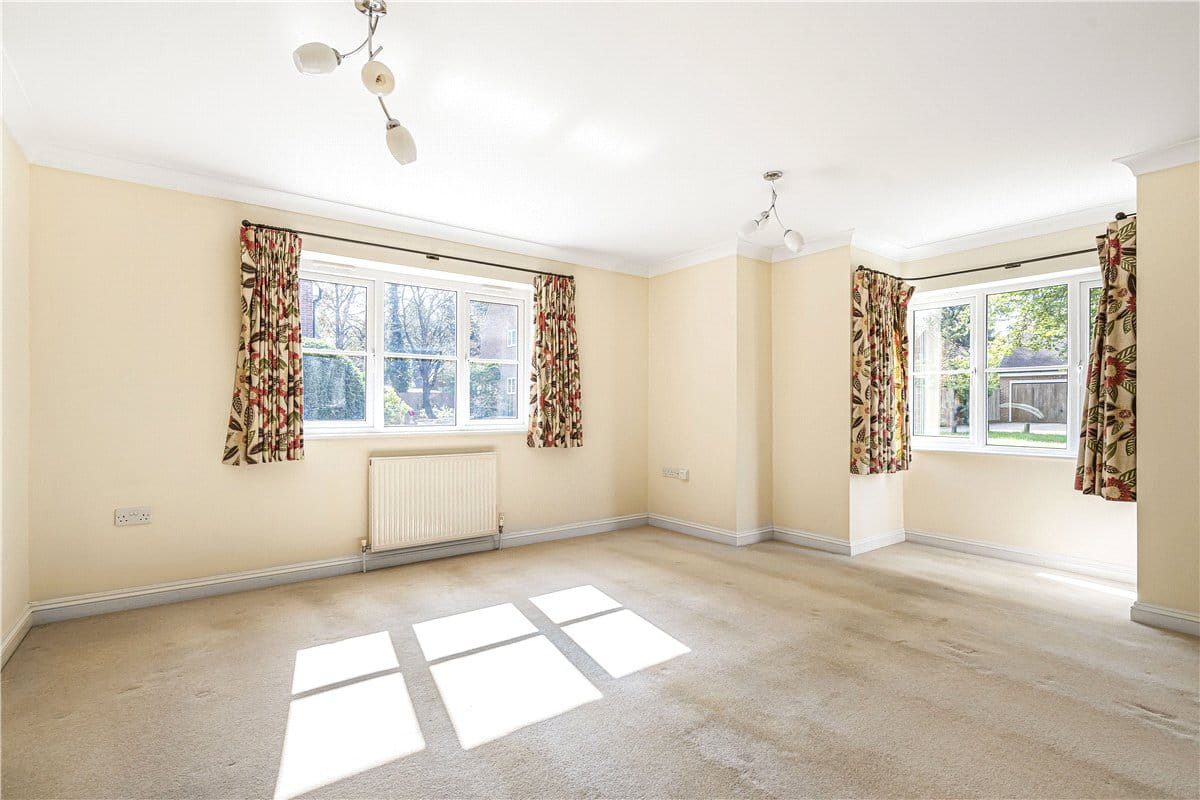 4 bedroom house, Poppy Close, Yarnton OX5 - Available