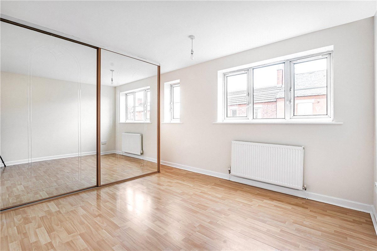 3 bedroom house, Bonsall Street, Long Eaton NG10 - Available