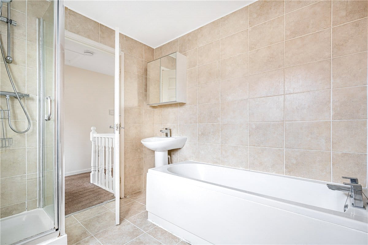 3 bedroom house, Bonsall Street, Long Eaton NG10 - Available