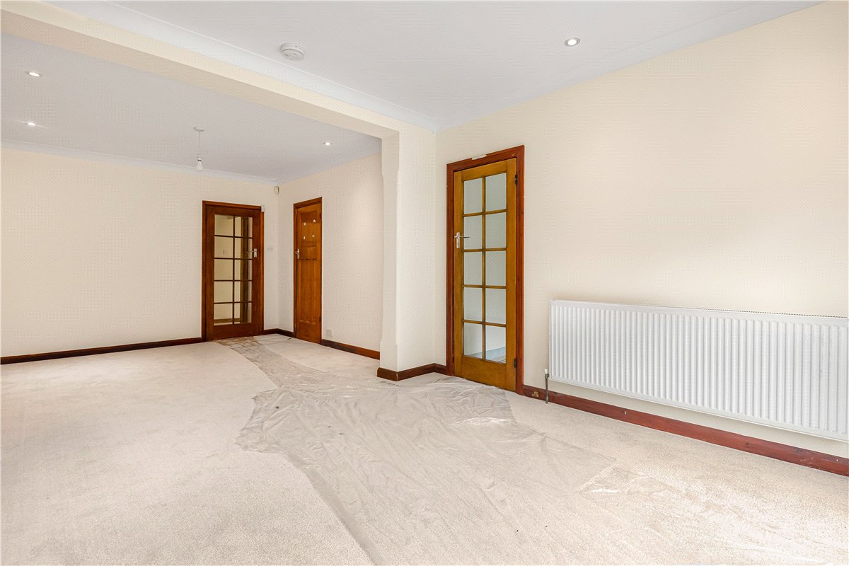 4 bedroom bungalow, The Greenway, Ickenham UB10 - Available