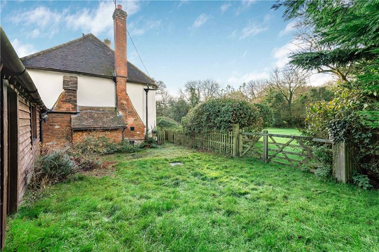2 bedroom cottage, Great Hampden, Great Missenden HP16 - Available