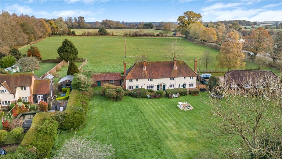 2 bedroom cottage, Great Hampden, Great Missenden HP16 - Available