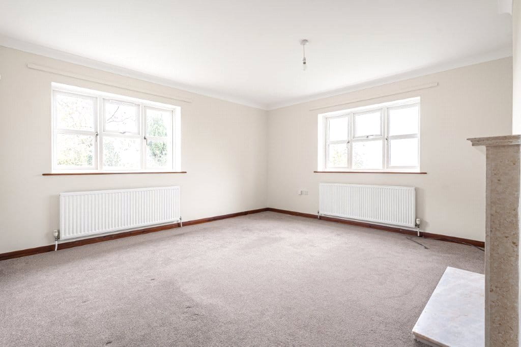 3 bedroom bungalow, Woodthorpe Road, Shuttlewood S44 - Under Offer