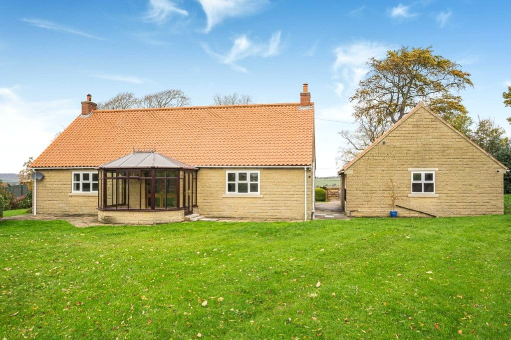 3 bedroom bungalow, Woodthorpe Road, Shuttlewood S44 - Under Offer