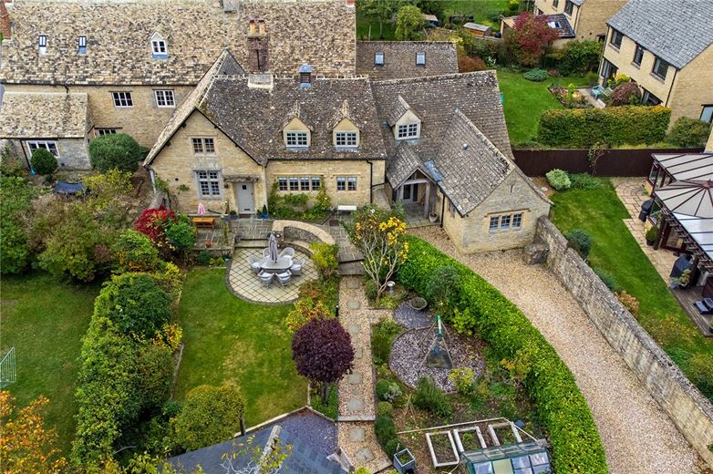 4 bedroom house, Witney Road, Ducklington OX29 - Available