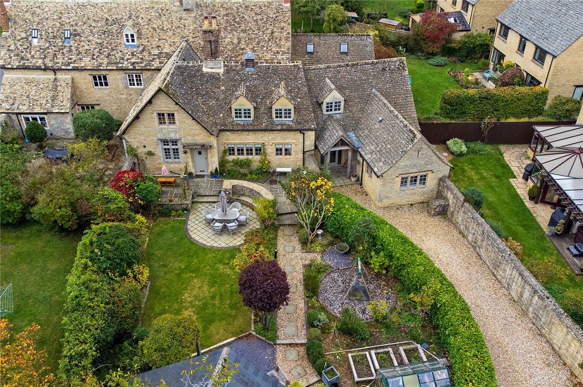 4 bedroom house, Witney Road, Ducklington OX29 - Available