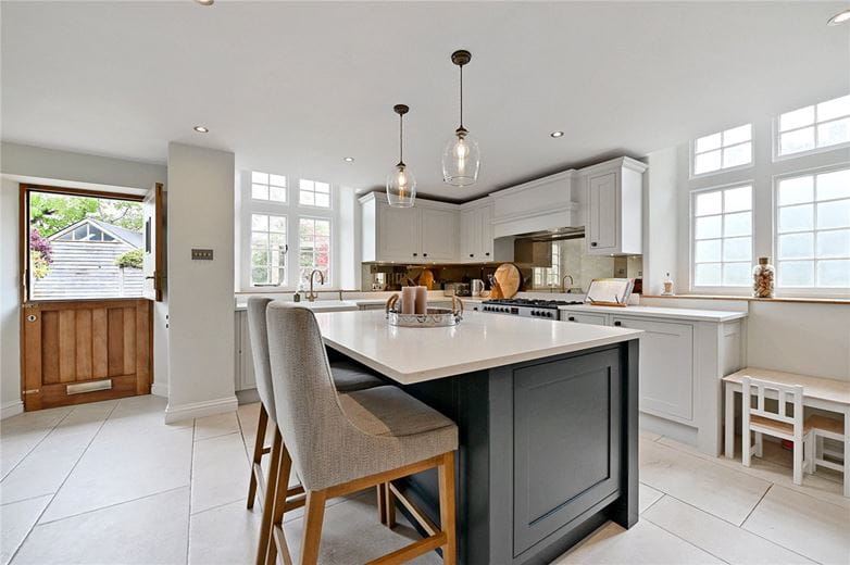 4 bedroom house, Witney Road, Ducklington OX29 - Available