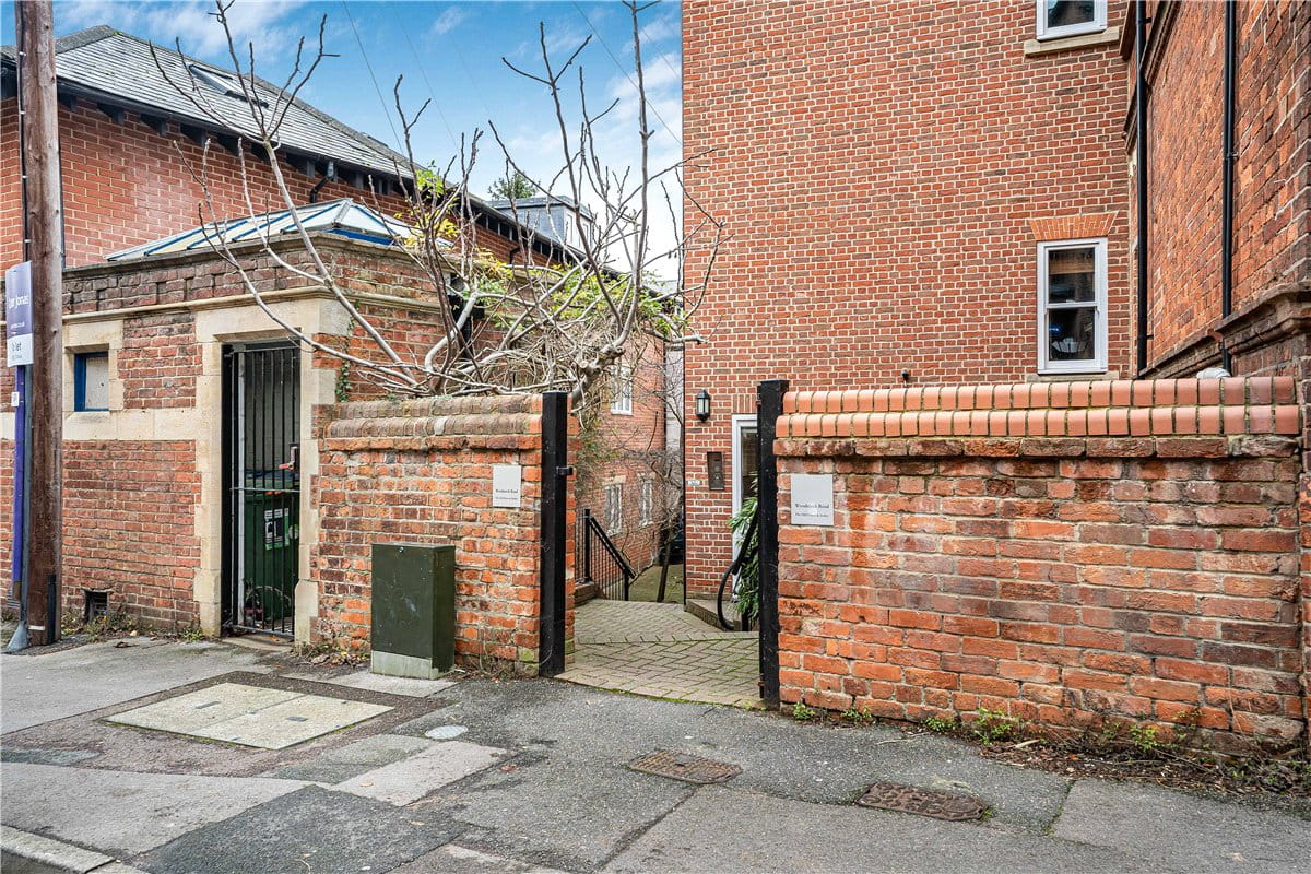 1 bedroom flat, St. Bernards Road, Oxford OX2 - Available