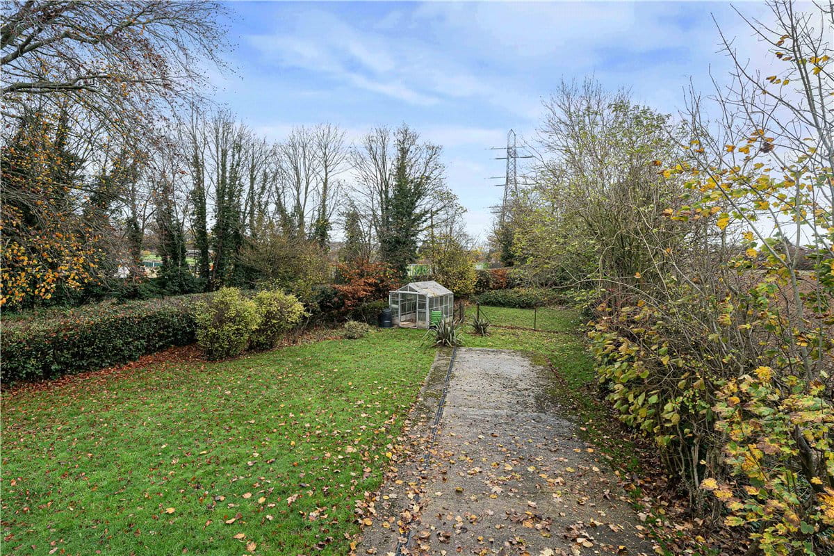 4 bedroom house, Frith Hill, South Heath HP16 - Available