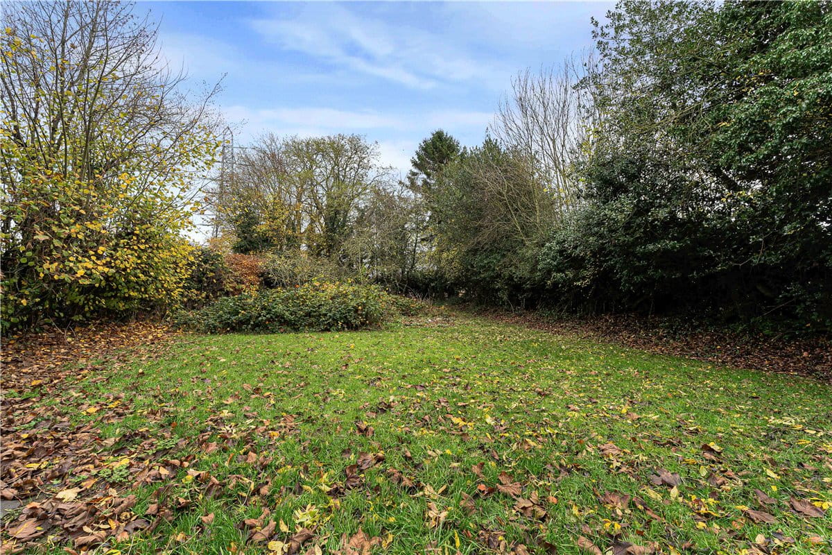 4 bedroom house, Frith Hill, South Heath HP16 - Available