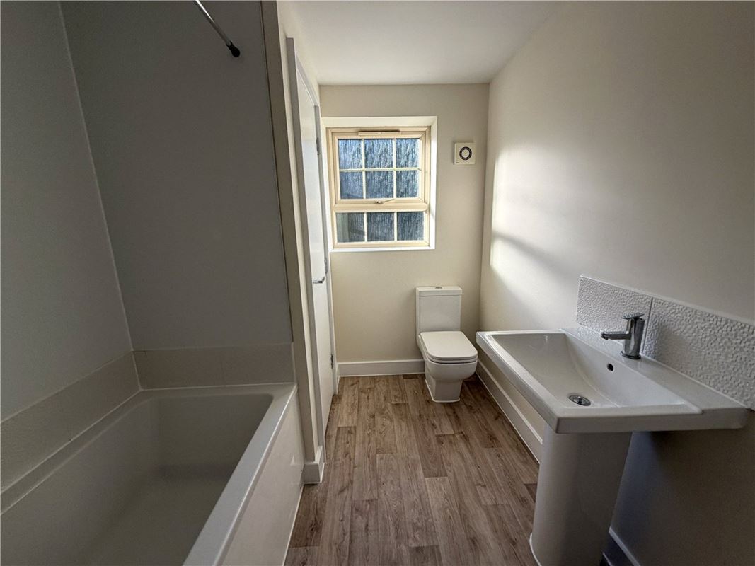 3 bedroom house, Comelybank Drive, Mexborough S64 - Let Agreed