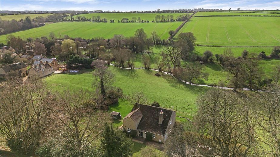 4 bedroom house, Enstone Road, Westcote Barton OX7 - Available