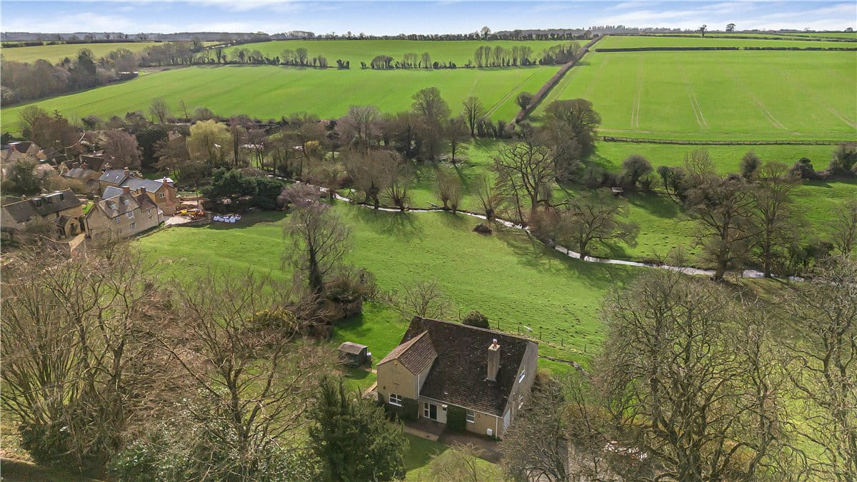 4 bedroom house, Enstone Road, Westcote Barton OX7 - Available