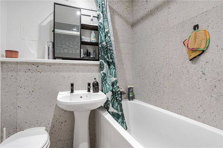 1 bedroom flat, Harefields, Oxford OX2 - Available