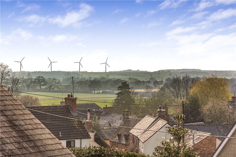 4 bedroom house, Great Coxwell, Faringdon SN7 - Available