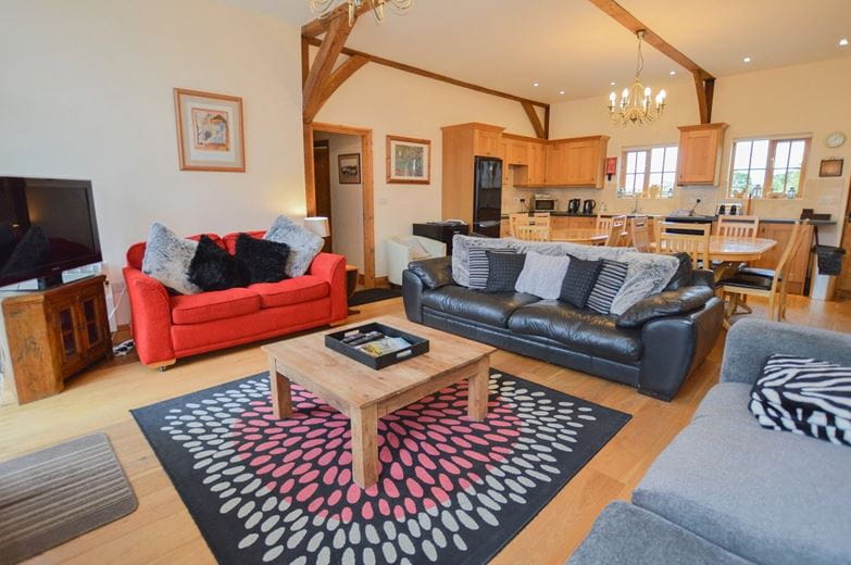 68.5 acres House, Lew, Bampton OX18 - Available