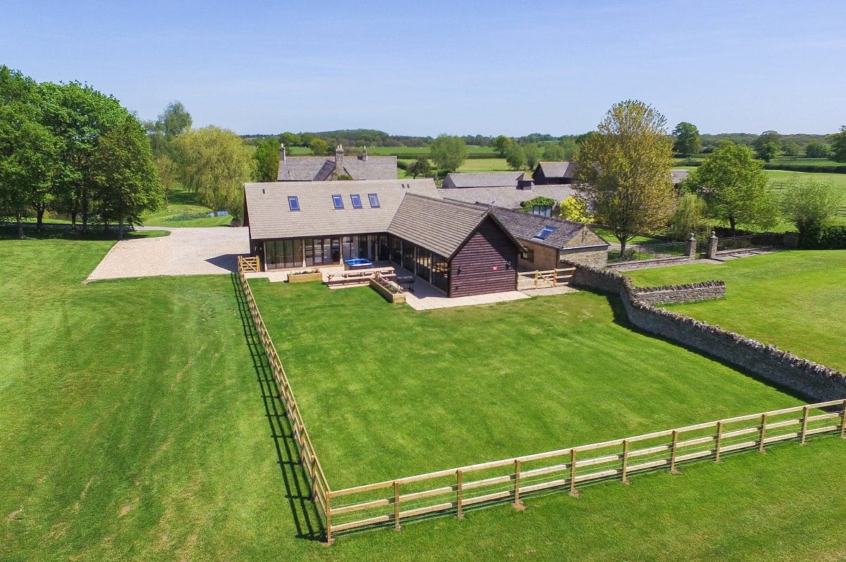 68.5 acres House, Lew, Bampton OX18 - Available