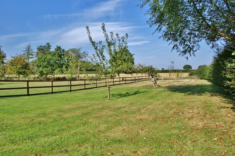68.5 acres House, Lew, Bampton OX18 - Available