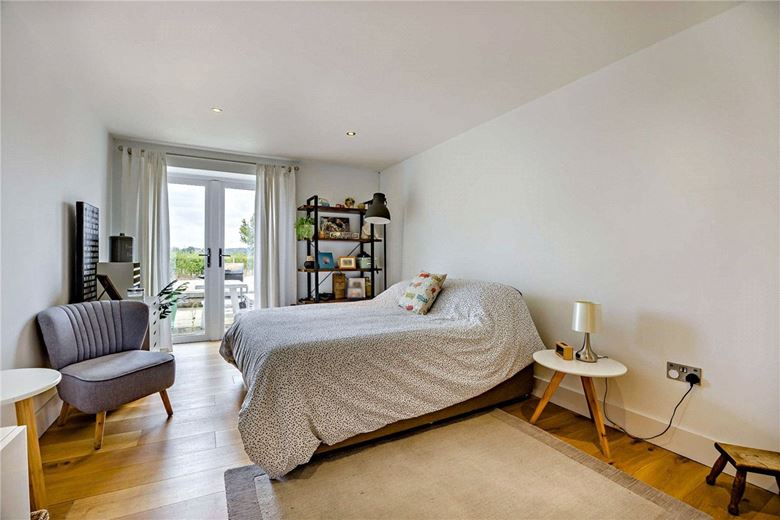  bedroom , Kings Lane, Longcot SN7 - Available