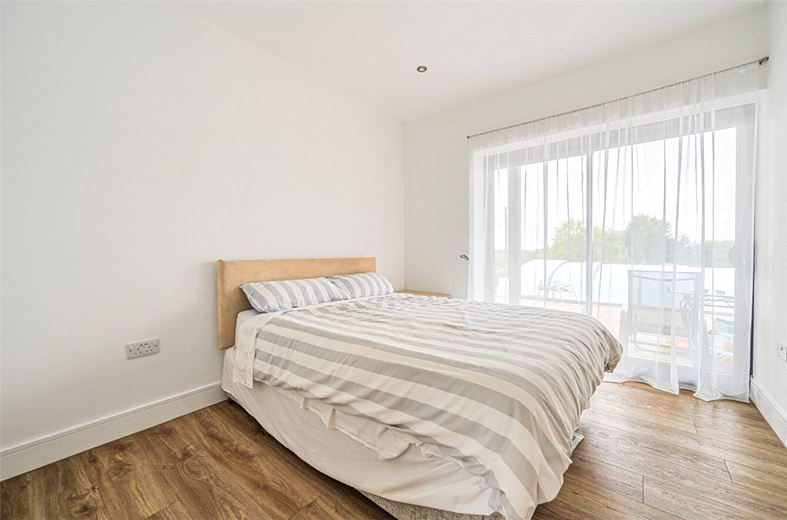 3 acres House, Stourport Road, Great Witley WR6 - Available