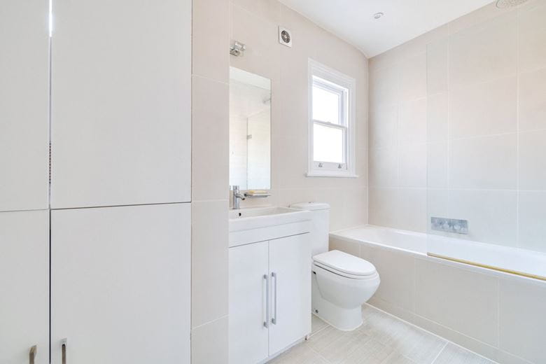 2 bedroom flat, Edgarley Terrace, London SW6