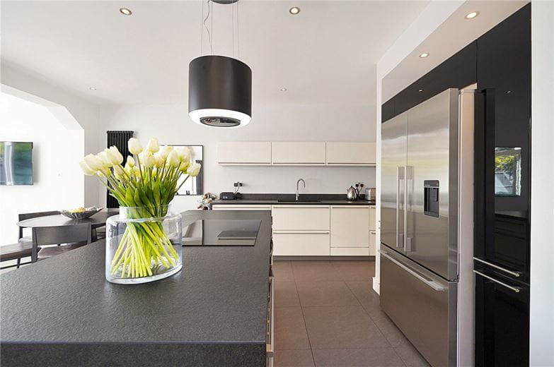 4 bedroom house, Kenyon Street, London SW6 - Available