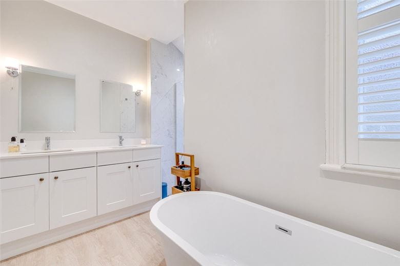 2 bedroom flat, Niton Street, Bishops Park SW6 - Let Agreed
