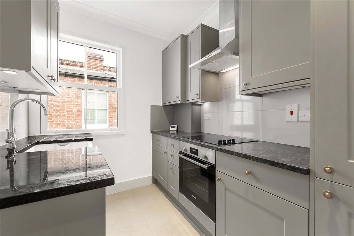 2 bedroom flat, Marville Road, London SW6 - Let Agreed