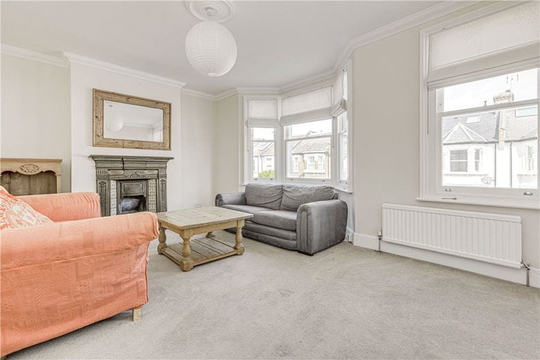 2 bedroom flat, Langthorne Street, London SW6 - Let Agreed
